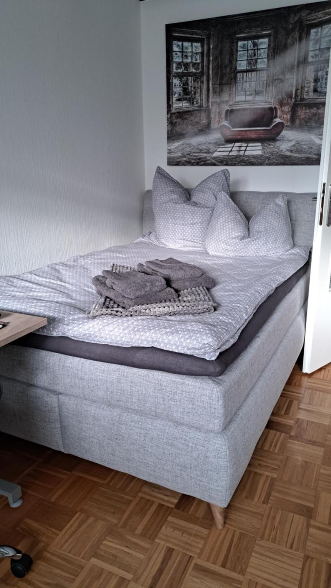 1-Zimmer-Appartement Schoene Aussicht 朗格尔斯海姆 外观 照片